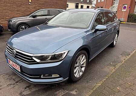 VW Passat Volkswagen Highline 4Motion-LED-Kamera-Standheizung