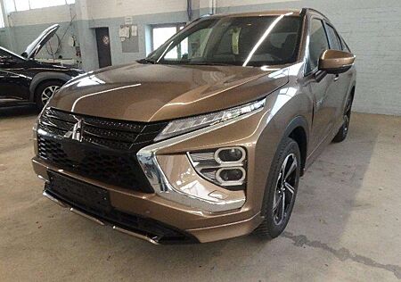 Mitsubishi Eclipse Cross Plus Select ACC 360° LED STANDHZ.