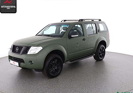 Nissan Pathfinder 2.5 dCi 4WD STANDHEIZ,EX-BUNDESWEHR