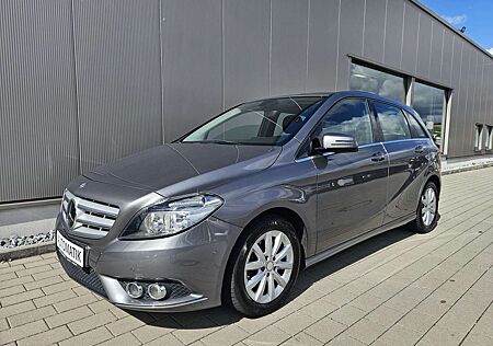 Mercedes-Benz B 200 CDI (246.201)1.Hand/Scheckheftgepflegt/AHK/
