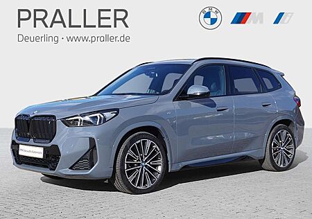 BMW iX1 xDrive30 M Sport HeadUp AHK ACC Glasdach 20" 360Ka