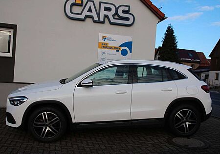 Mercedes-Benz GLA 200 Progressive Wenig Kilometer