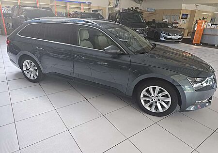 Skoda Superb 1.5 16V TSI ACT DSG Navi+Kamera+Xenon