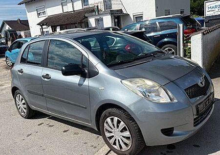 Toyota Yaris Cool