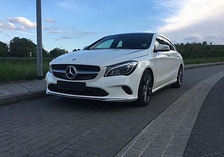 Mercedes-Benz CLA 180 shooting brake (pano, AHK u.v.m.)