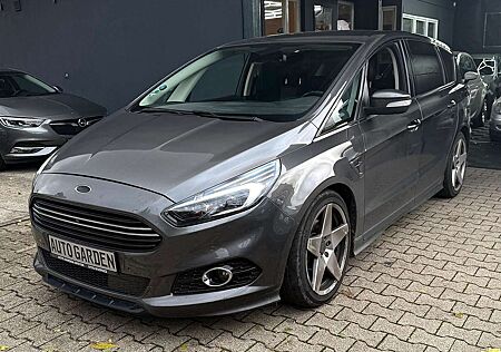 Ford S-Max Titanium