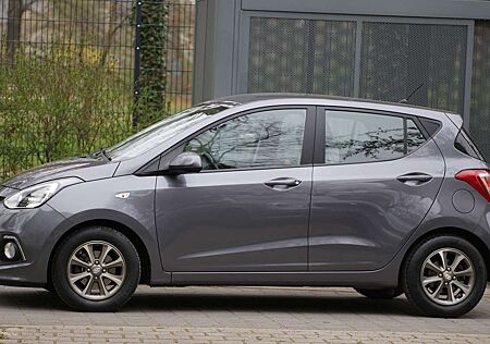 Hyundai i10 1.2 Fifa World Cup Edition
