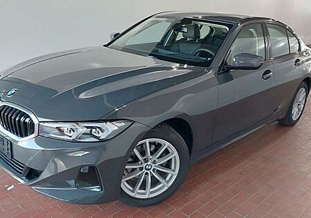 BMW 318 i Limousine /LEDER / HEAD-UP / MEMORY / LED