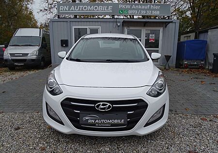 Hyundai i30 blue Style **AHK / NAVI / KAMERA / 1-HAND**