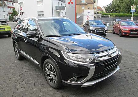 Mitsubishi Outlander PLUS 2.2 DI-D 4WD AT