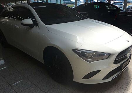 Mercedes-Benz CLA 180 CLA-Shooting Brake AUT -Progressive-PANO