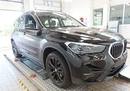 BMW X1 sDr18i/Aut/Navi/LEDer/Kamer/ParkAs/18Zo/SportL