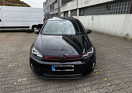 VW Golf GTI Volkswagen 2.0