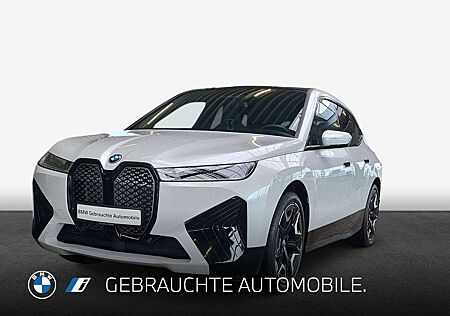 BMW iX xDrive40 Sportpaket HK HiFi Sitzbelüftung Pano Sky