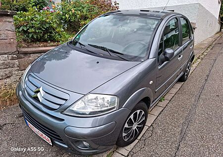 Citroën C3 Citroen 1.4 Exclusive Neue TÜV, neue Reifen