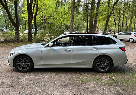 BMW 320d 320 Touring xDrive Aut.Luxury Line