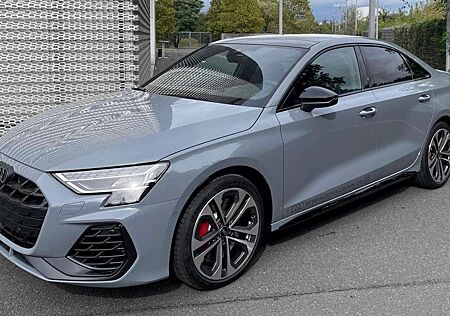 Audi S3 Limousinequattro PORSCHE Arktikgrau,Akrapovic