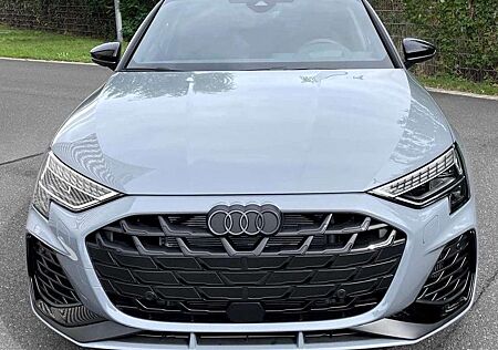 Audi S3 Limousinequattro PORSCHE Arktikgrau,Akrapovic