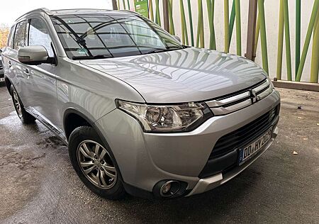 Mitsubishi Outlander 2.2 DI-D 4WD Aut. Plus