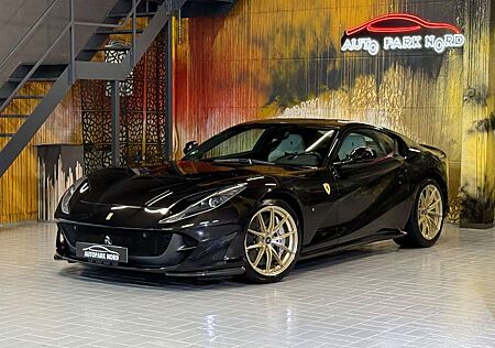 Ferrari 812 6.5 V12 Superfast CARBON~KAMERA~LIFT~JBL