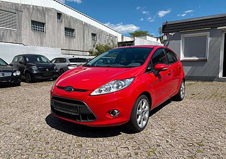 Ford Fiesta Titanium 1,6 KLIMAAUT. SHZ 5TÜRIG TÜV NEU