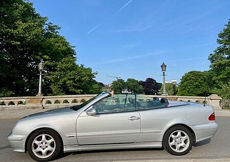 Mercedes-Benz CLK 200 CLK-Klasse Cabrio Kompressor Elegance