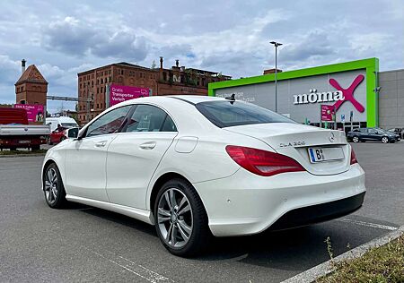 Mercedes-Benz CLA 200 7G-DCT