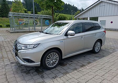 Mitsubishi Outlander 2.4 4WD Plug-In Hybrid