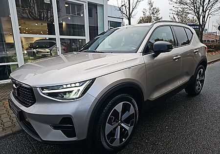 Volvo XC 40 XC40 B3 Plus Dark