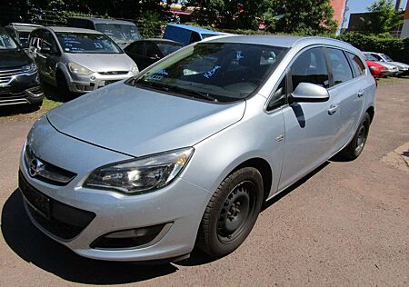 Opel Astra J Sports Tourer Exklusiv