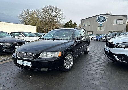 Volvo V70 Kombi 2.5 T Momentum Aut/SHZ/HU Neu/ZR24 Neu
