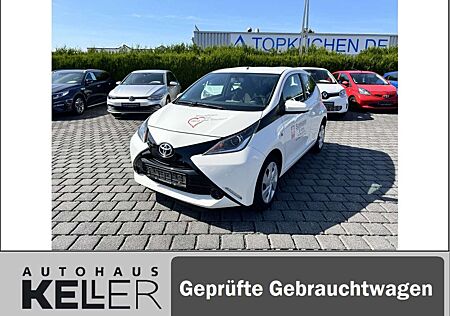 Toyota Aygo (X) x-play