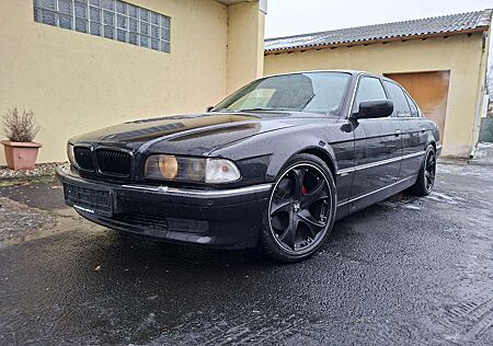 BMW 740i 740 V8