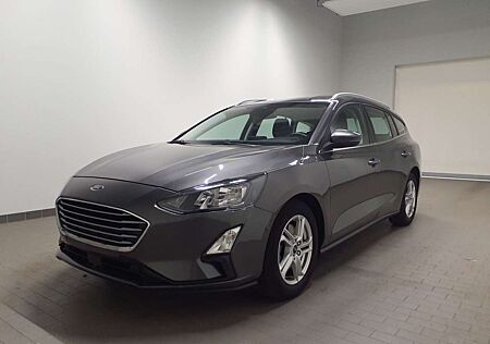 Ford Focus Cool & Connect NAV LED TEMP SHZ PDC APPLINK AC
