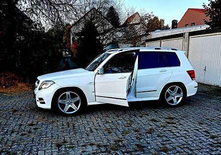 Mercedes-Benz GLK 350 CDI 4Matic AMG + SPORTPAKET 7G-TRONIC