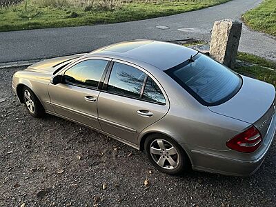 Mercedes-Benz E 200 LPG AVANTGARDE AHK NAVI TEMPOMAT 8-FACH