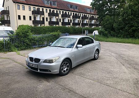 BMW 525