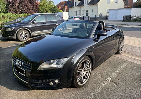 Audi TT 2.0 TFSI Roadster - s-line paket