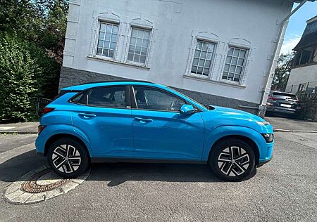 Hyundai Kona EV Select