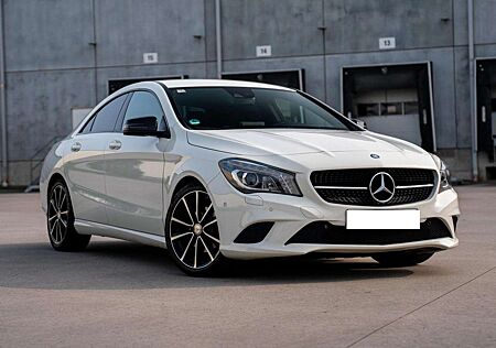 Mercedes-Benz CLA 200 7G-DCT Urban