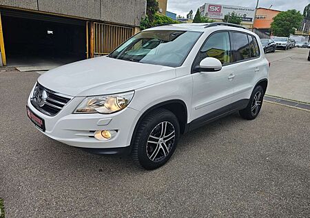 VW Tiguan Volkswagen Vollausstatung Leder Automatik Panorama