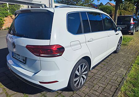 VW Touran Volkswagen 2.0 TDI SCR DSG Highline