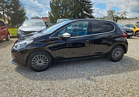 Peugeot 208 Allure, 8-fach,NAVI,SHZ,EPH