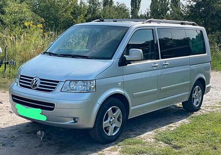 VW T5 Multivan Volkswagen Highline Autm.