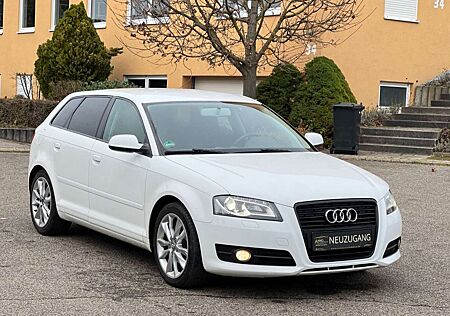 Audi A3 Sportback 1.6 TDI *DSG*BiXenon*Pdc*Shz*