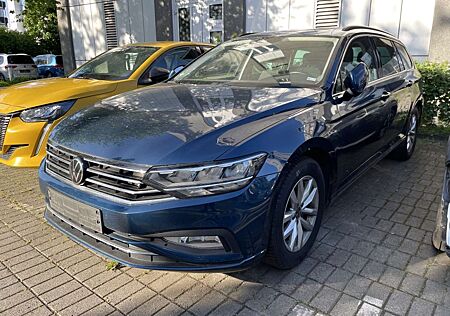VW Passat Volkswagen 1.5 TSI Business DSG Navi+LED+SHZ+AHK+ACC+DAB+