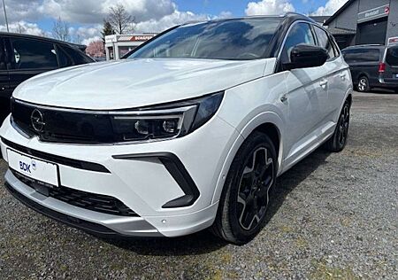 Opel Grandland Ultimate Plug-in-Hybrid 225 PS - Top-Ausstattung!