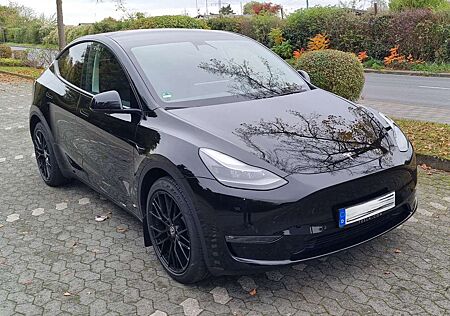 Tesla Model Y LR Allrad,Garantie Navi,Klima,Standheizung