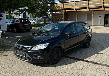 Ford Focus Turnier 1.6 Titanium, TÜV NEU! 1.HD, AHK,8xReif