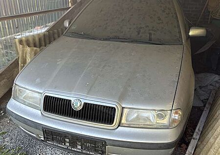 Skoda Octavia 1.6 Combi GLX